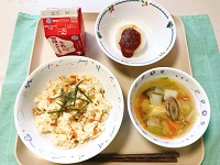 給食室より 港区立赤坂小学校